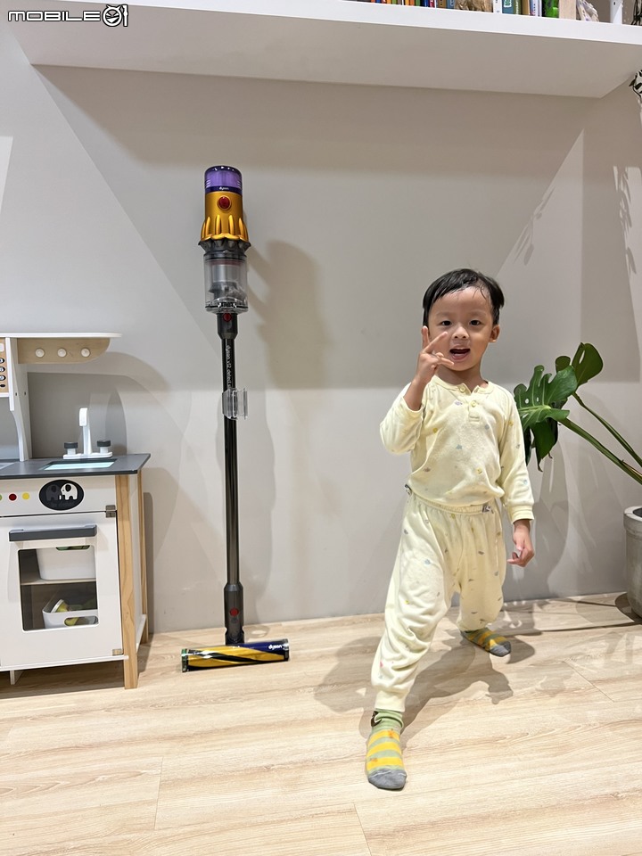 【開箱】 職業婦女、優質老公的好捧油 Dyson V12 Detect Slim Total Clean 無線吸塵器