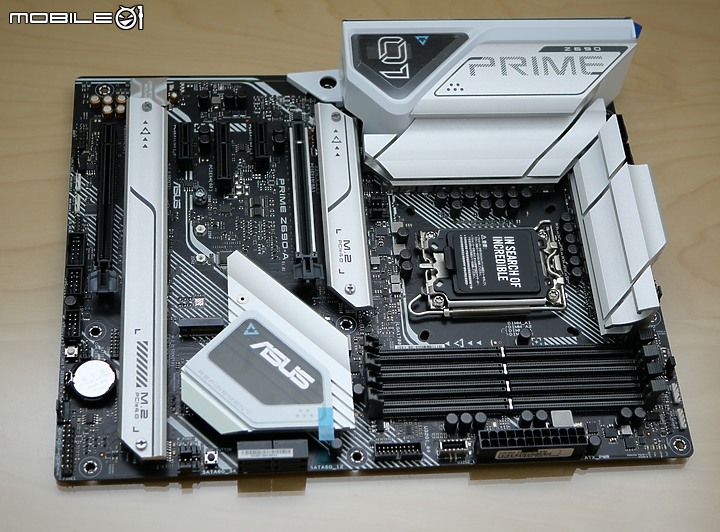 D5 搭載經典銀白 PRIME，華碩 Z690-A CSM 開箱