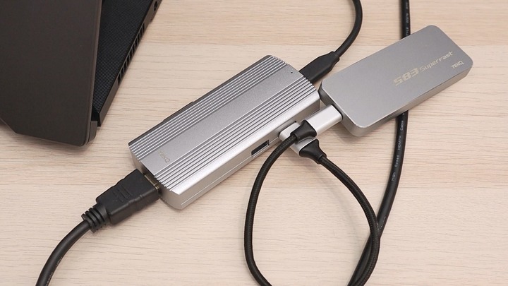 你覺得他是 SSD 還是 Hub？或是兩個都是？TEKQ 583 URUS 開箱你覺得他是 SSD 還是 Hub？或是兩個都是？TEKQ 583 URUS 開箱