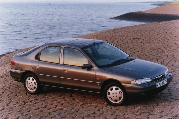 回顧一下 30 年的傳奇經典 Mondeo 車主們一起來蓋大樓吧!