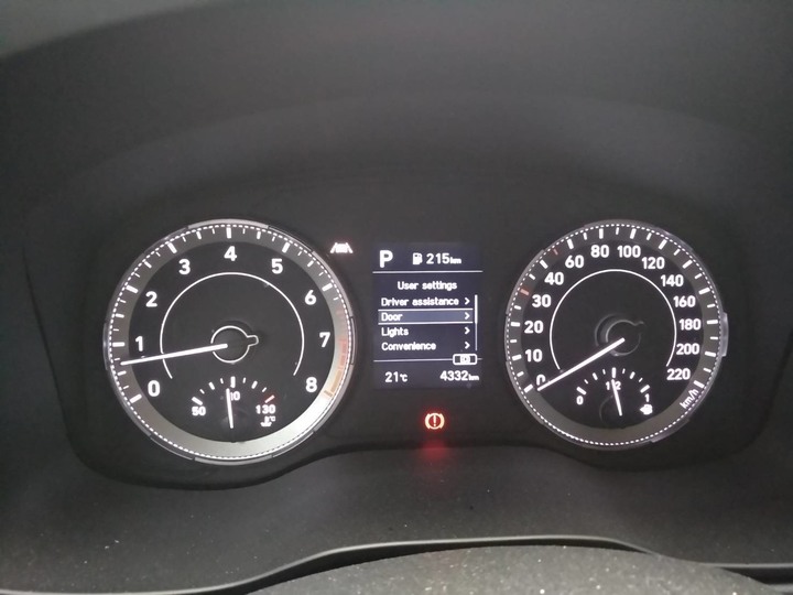 VENUE的業務員忘記說的事,以及駕車油耗實際測試,和操駕心得