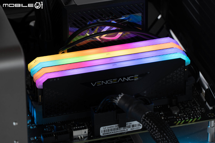 CORSAIR VENGENCE RGB RS／RT DDR4 記憶體模組開箱實測 世代中階封關之作