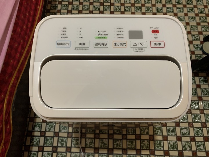 【開箱】SHARP 自動除菌離子除濕機DW-L12ST-W(12L)