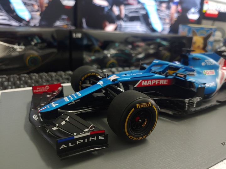 [開箱]1/18 SPARK ALPINE F1  TEAM  A521 FERNANDO ALONSO 2021
