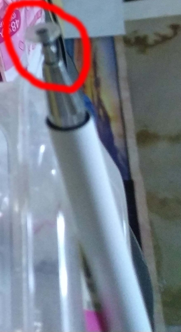 觸控筆兩端使用圓盤跟圓頭