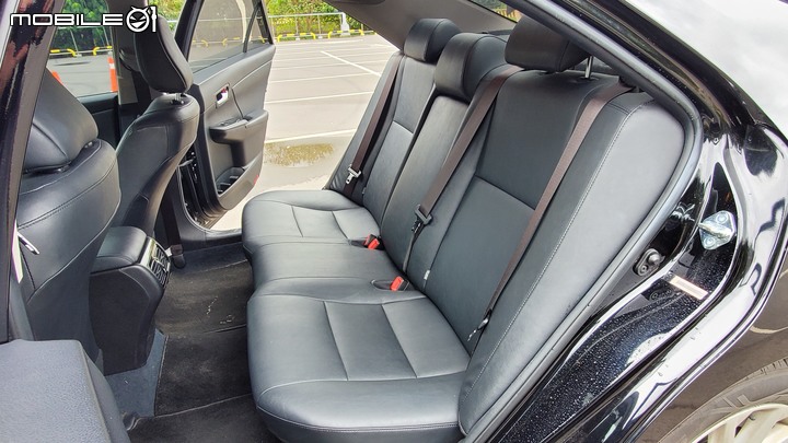 2020 TOYOTA CAMRY雅緻型 舊車分享 ---中大型國產房車的消失