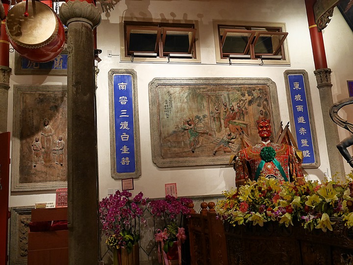 旗津天后宮｜高雄港旗鼓渡輪 — 打狗第一座媽祖廟，348歲重啟廟門，外掛旗鼓渡輪暮色