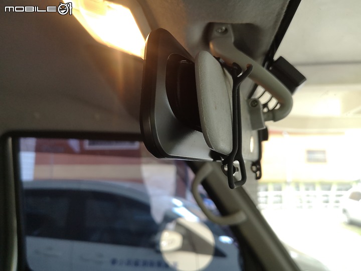請推薦廂型車用前後雙鏡頭記錄器