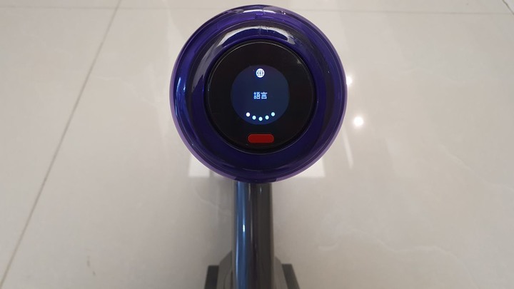 Dyson V12 Detect™ Absolute Extra 《髒污無所遁形有如光劍般犀利的吸塵器》