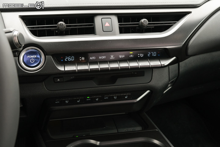 Lexus UX300e 試駕|更親民、高質感的豪華純電小休旅!