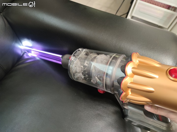 點我看大圖 金A試用| Dyson V12 Detect Slim Absolute Extra 無線吸塵器 | 髒髒現身無所遁形