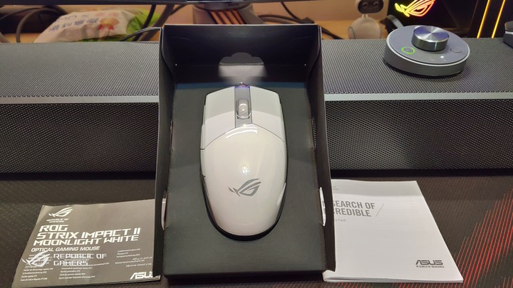 點我看大圖 (月光開箱) ROG Moonlight White周邊系列