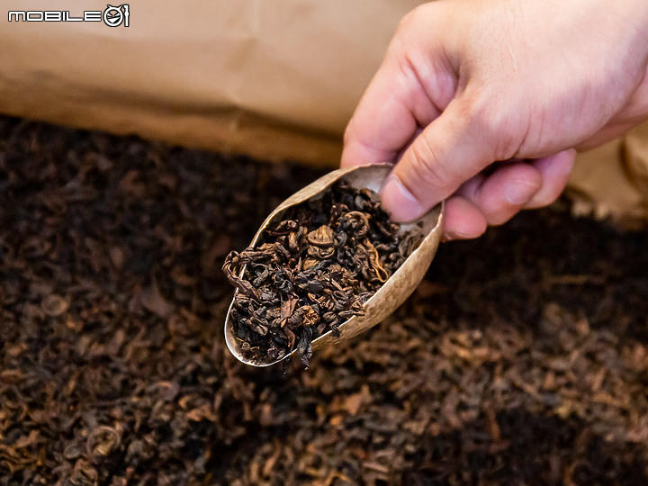 封存茶金歲月|開箱一甲子老茶(柯成興茶行、樹蘭鐵觀音)