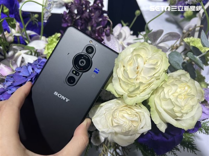 Sony真相機手機登台！售5.5萬