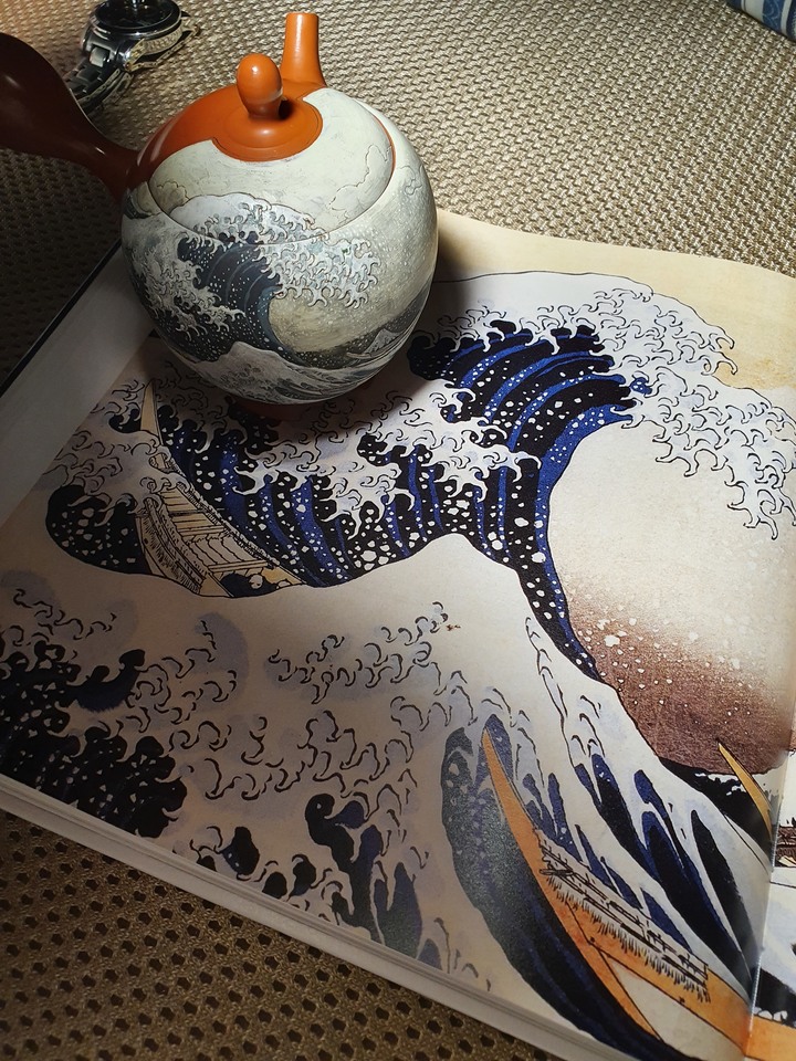 神奈川沖浪裏