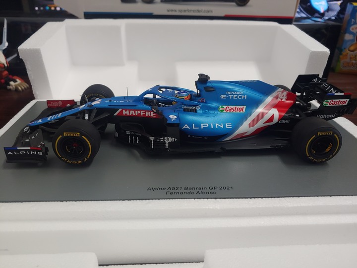 [開箱]1/18 SPARK ALPINE F1  TEAM  A521 FERNANDO ALONSO 2021