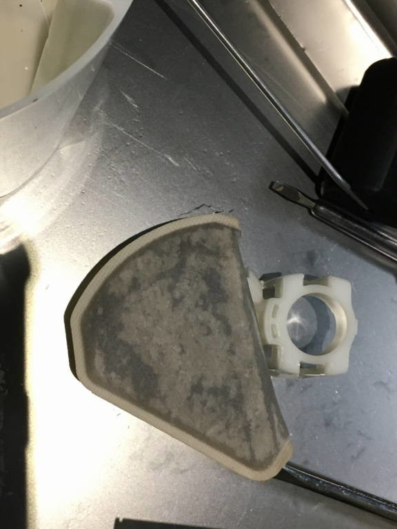 2016 Mazda 3 6萬 DIY 更換燃油濾蕊