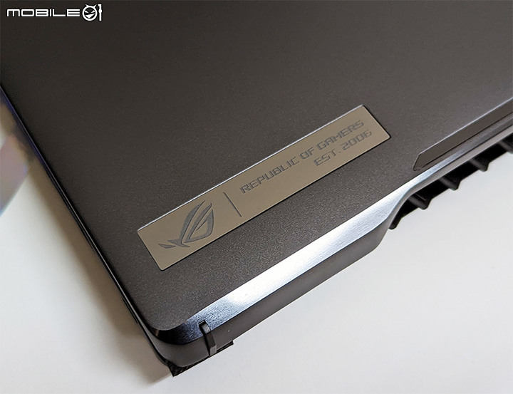 點我看大圖 西風之ROG Zephyrus M16襲來!