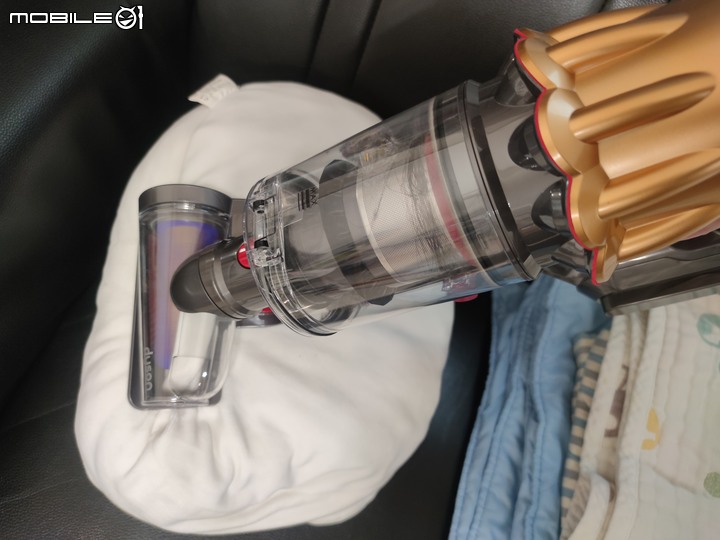 點我看大圖 金A試用| Dyson V12 Detect Slim Absolute Extra 無線吸塵器 | 髒髒現身無所遁形