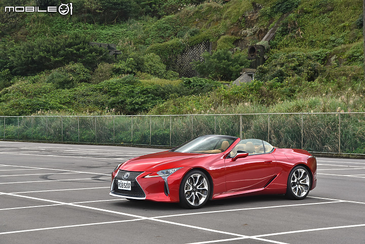 Lexus LC 500 Convertible試駕|極其優雅卻又充滿動感魅力!