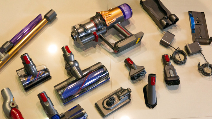Dyson V12 Detect™ Absolute Extra 《髒污無所遁形有如光劍般犀利的吸塵器》