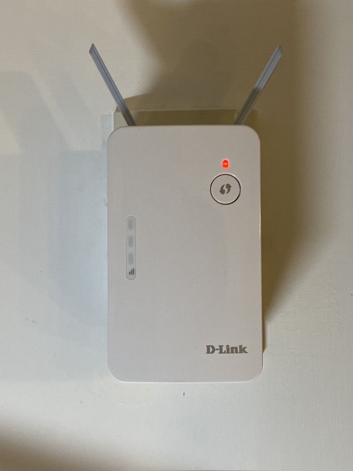 點我看大圖 更上一層樓 打破空間的障礙 D-Link E15 無線延伸器
