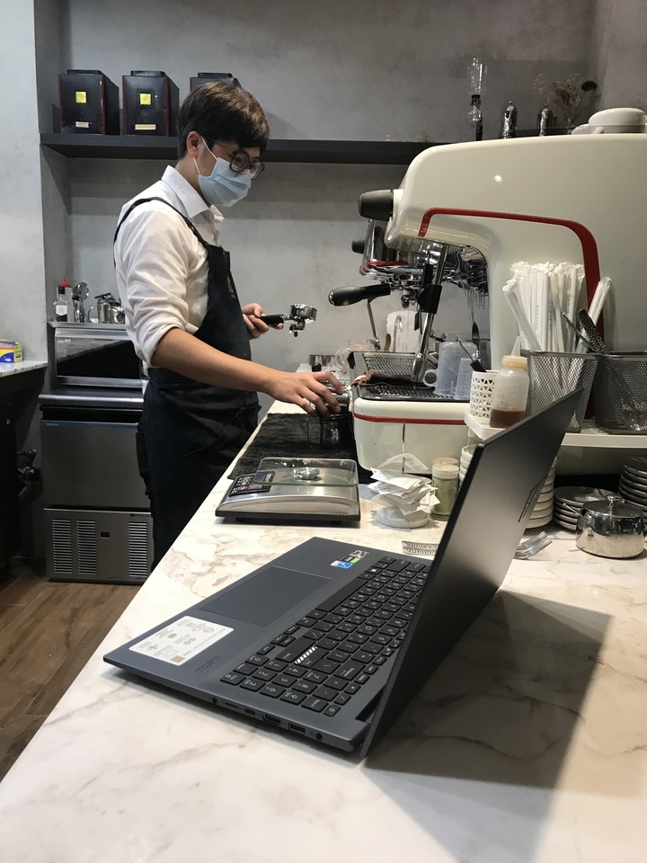 點我看大圖 M3500與拿鐵咖啡濃醇開箱,不同領域相同的創作者精神