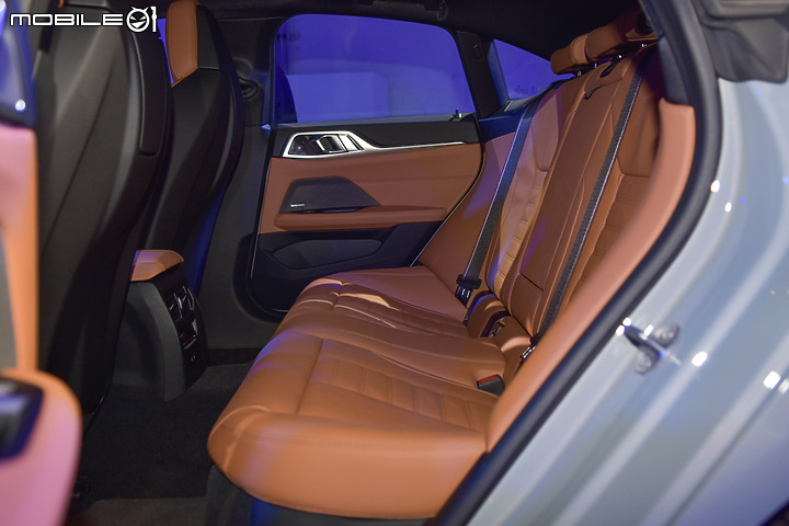 【採訪】四門大鼻孔帥氣抵台!BMW 4 Gran Coupe雙車型開賣!售價240萬元起