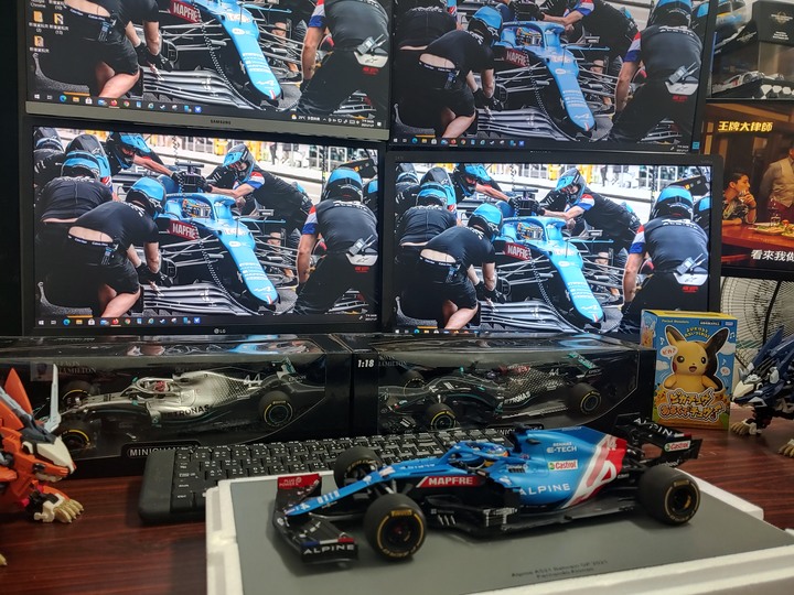 [開箱]1/18 SPARK ALPINE F1  TEAM  A521 FERNANDO ALONSO 2021