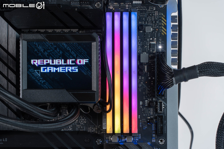 CORSAIR VENGENCE RGB RS／RT DDR4 記憶體模組開箱實測 世代中階封關之作