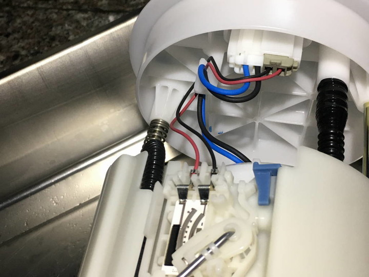 2016 Mazda 3 6萬 DIY 更換燃油濾蕊