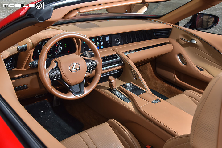 Lexus LC 500 Convertible試駕|極其優雅卻又充滿動感魅力!