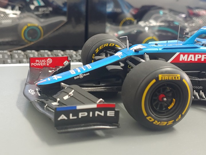 [開箱]1/18 SPARK ALPINE F1  TEAM  A521 FERNANDO ALONSO 2021