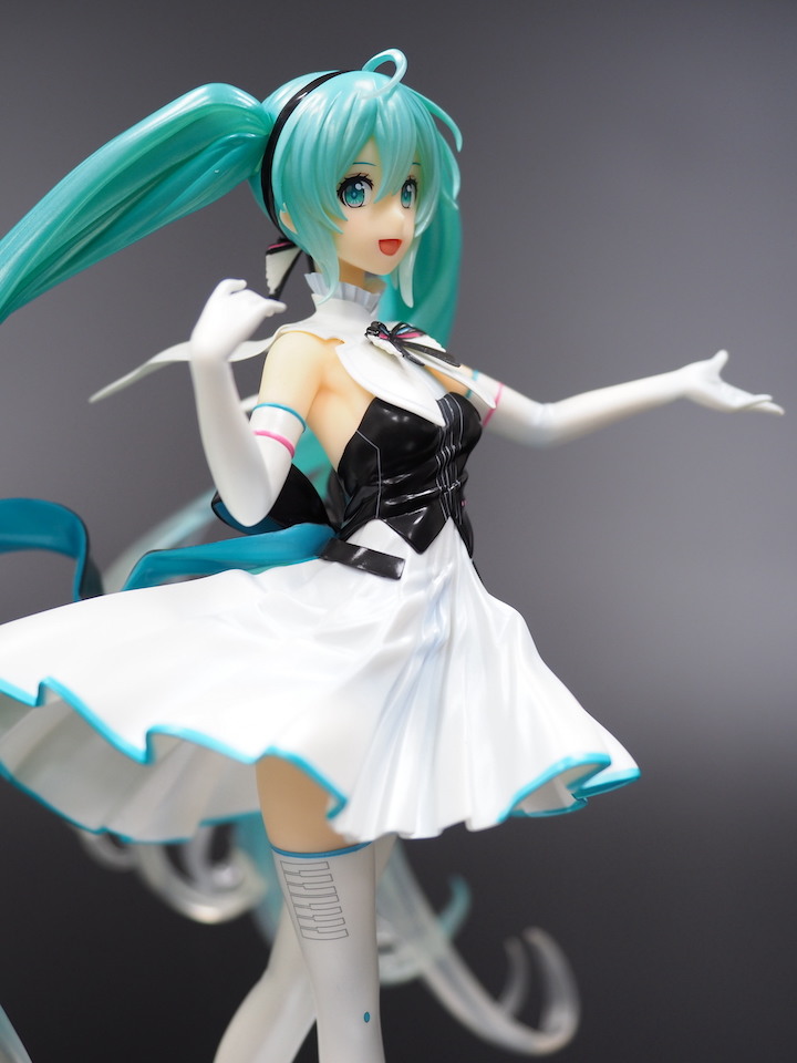 GSC 1/8 初音未來 Symphony 2019 Ver. 白潔高雅之作