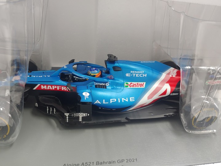 [開箱]1/18 SPARK ALPINE F1  TEAM  A521 FERNANDO ALONSO 2021
