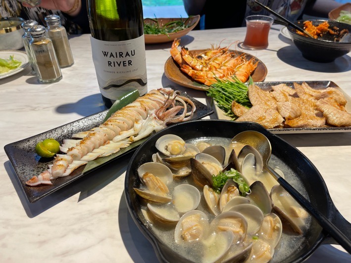 微醺之夜美食超享受餐酒搭，紅酒+燒烤＆白酒+海鮮