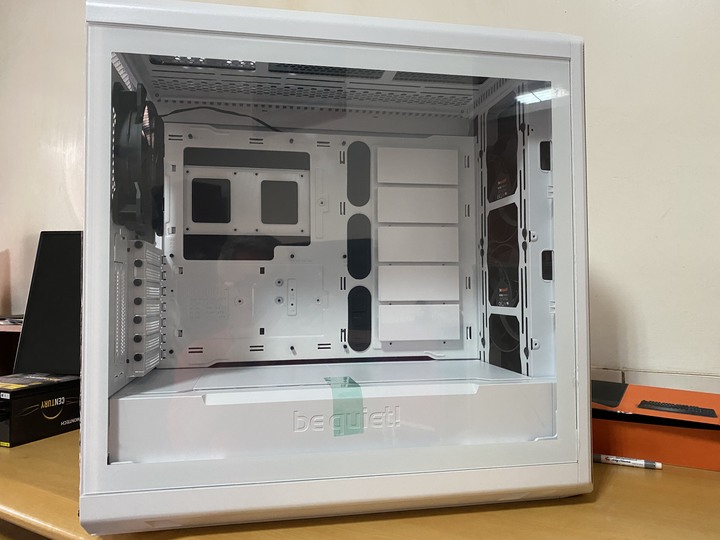 be quiet! SILENT BASE 802 Window White 靜音機殼，簡易開箱