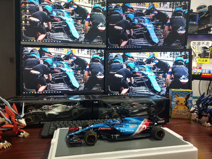[開箱]1/18 SPARK ALPINE F1  TEAM  A521 FERNANDO ALONSO 2021