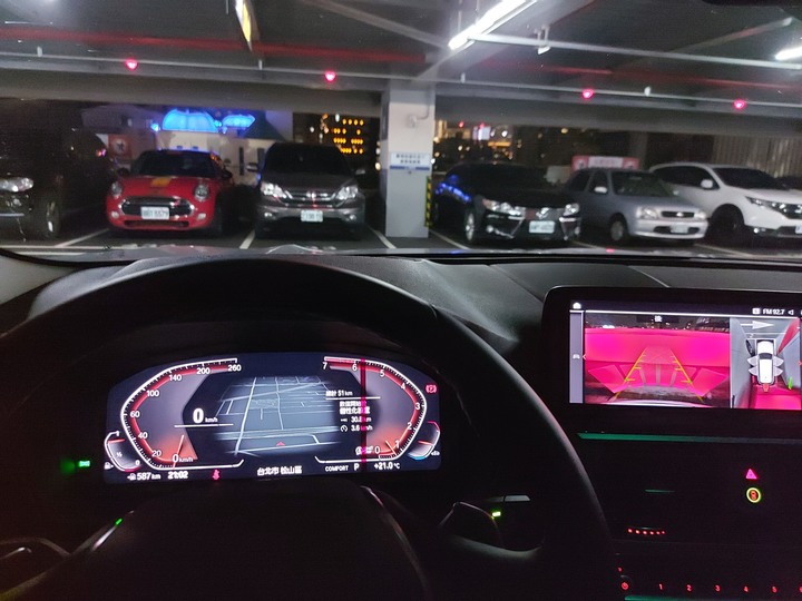 3小時購入BMW X3 xDrive 20i 白金領航版心得,目前環島中,車子使用心得。