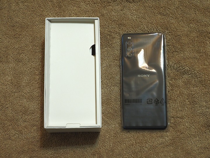 Sony Xperia 10 III 遲來的開箱文 與 海景|食物餐點|建築 實拍分享