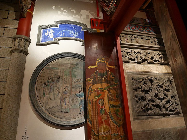 旗津天后宮｜高雄港旗鼓渡輪 — 打狗第一座媽祖廟，348歲重啟廟門，外掛旗鼓渡輪暮色