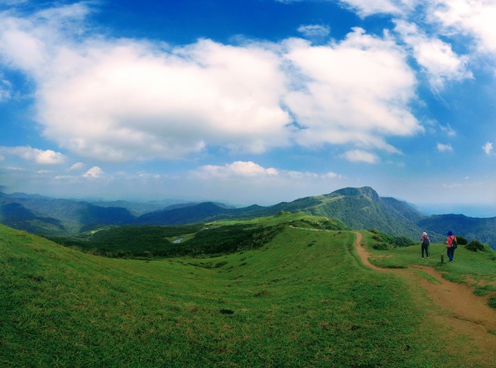 【2021新北芒花季】大溪步道、桃源谷、灣坑頭山、草嶺古道大里線！秋天限定「銀白海浪」