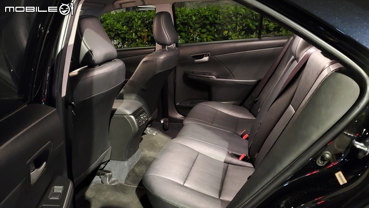 2020 TOYOTA CAMRY雅緻型 舊車分享 ---中大型國產房車的消失