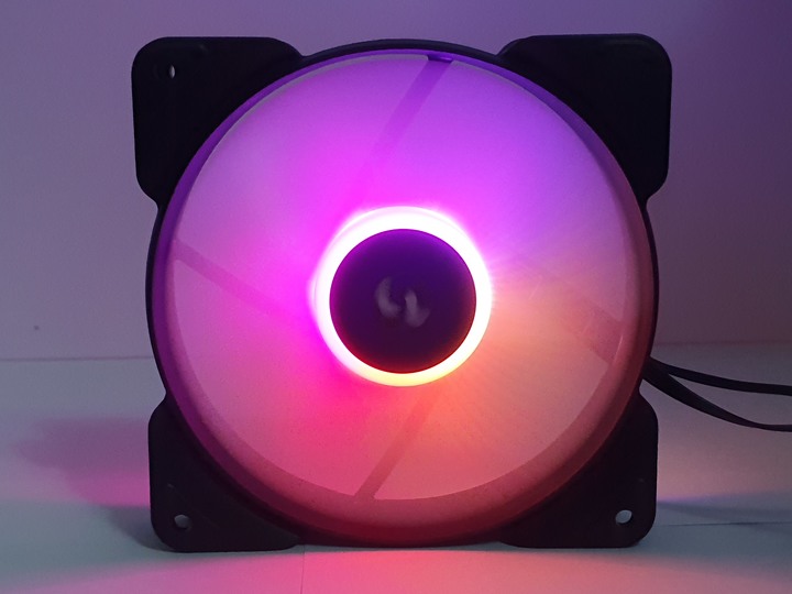 Fractal Design 盡享工藝之美 <風扇篇> Prisma AL-12 和 Aspect 12 PWM ARGB開箱