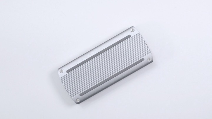 你覺得他是 SSD 還是 Hub？或是兩個都是？TEKQ 583 URUS 開箱你覺得他是 SSD 還是 Hub？或是兩個都是？TEKQ 583 URUS 開箱