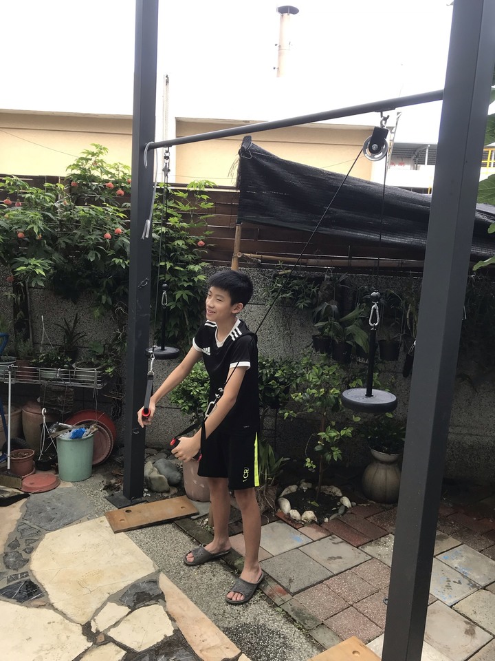 只是重做遮雨棚而已