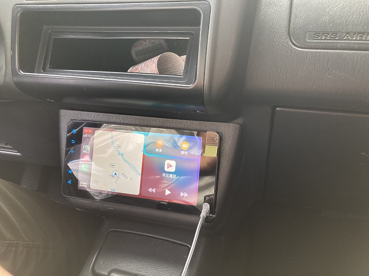 老車也要使用新科技:1999年一代RAV4 安裝Apple CarPlay主機