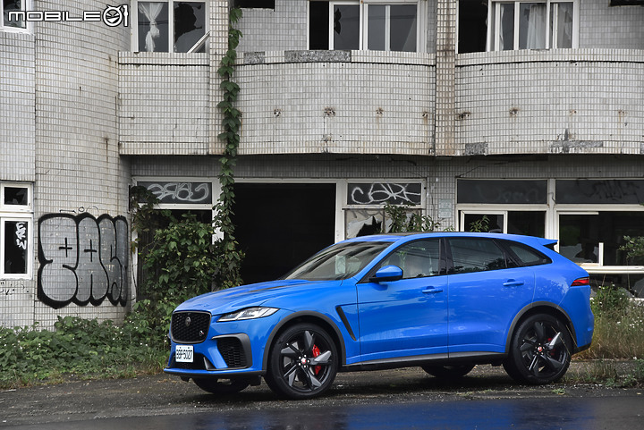 Jaguar小改款F-PACE SVR試駕|八缸猛獸果真是力大無窮!