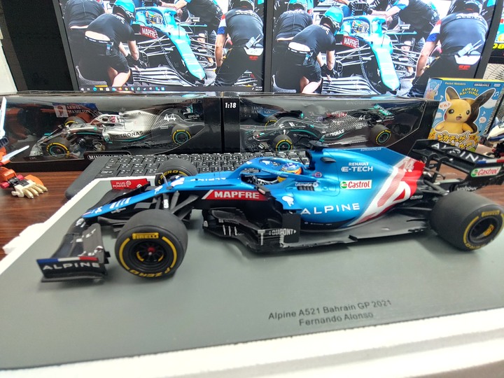[開箱]1/18 SPARK ALPINE F1  TEAM  A521 FERNANDO ALONSO 2021