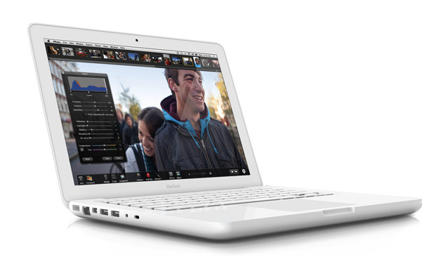 2021 Suface Laptop SE 致敬 MacBook 2009 的設計